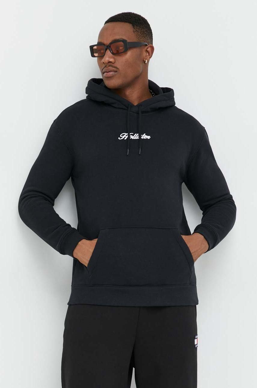 

Суичър Hollister Co. в черно с качулка с изчистен дизайн, Черен