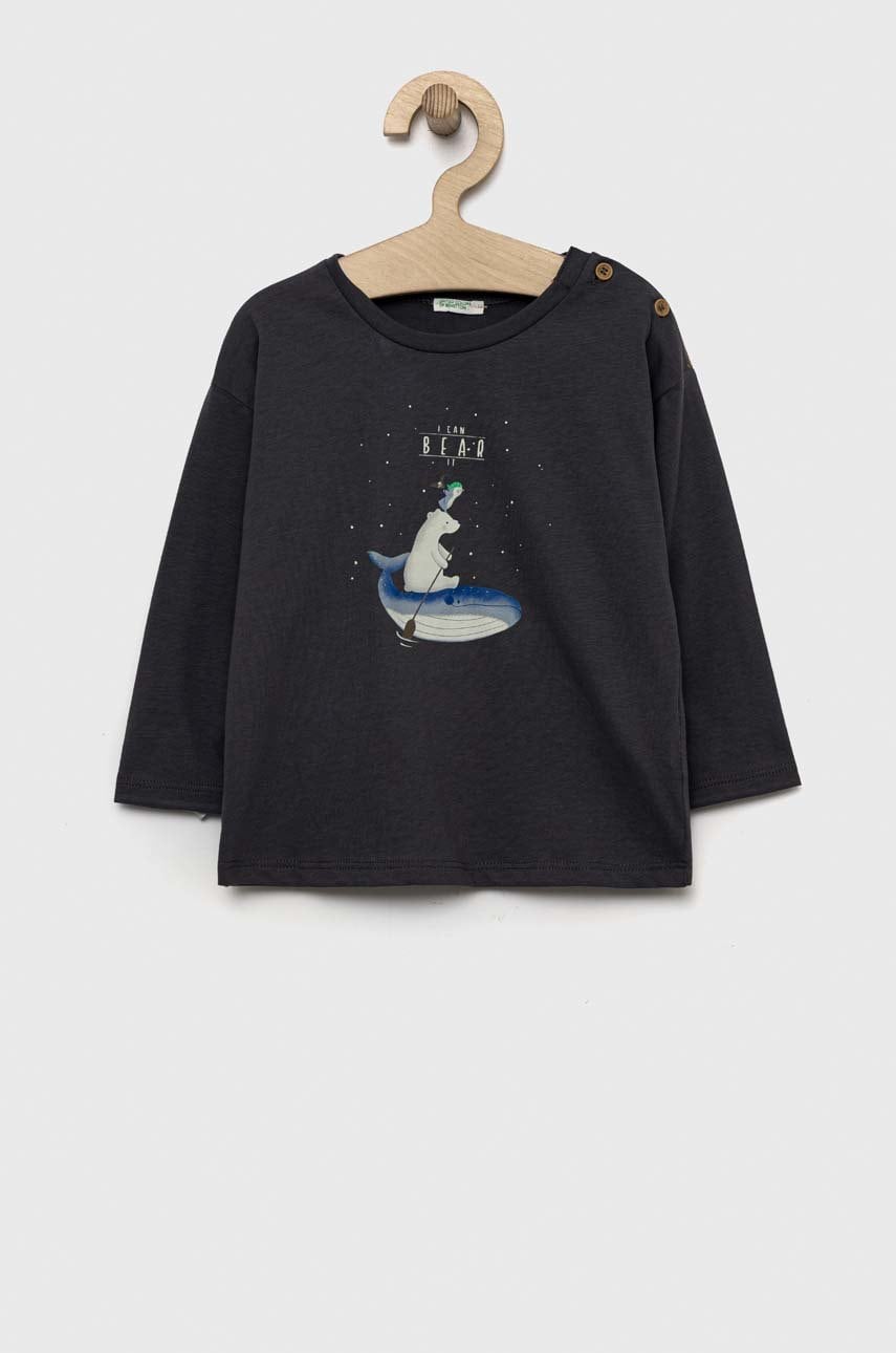 United Colors Of Benetton longsleeve din bumbac pentru bebeluși culoarea gri, cu imprimeu
