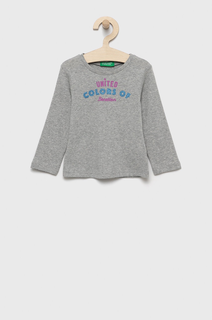 

Хлопковый детский лонгслив United Colors of Benetton цвет серый