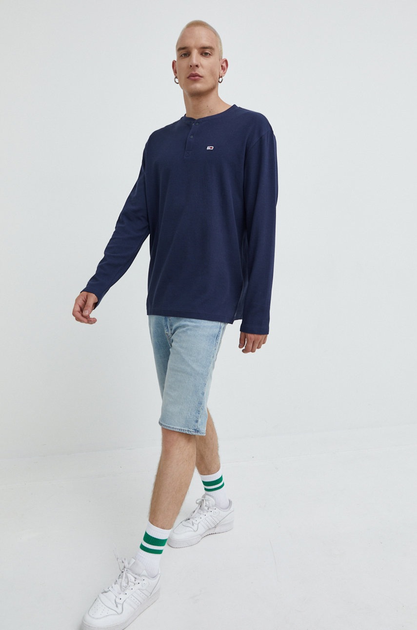 

Хлопковый лонгслив Tommy Jeans цвет синий однотонный