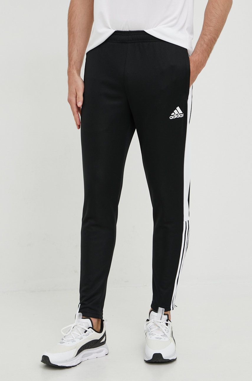 Adidas Performance spodnie treningowe Tiro męskie kolor czarny z aplikacją