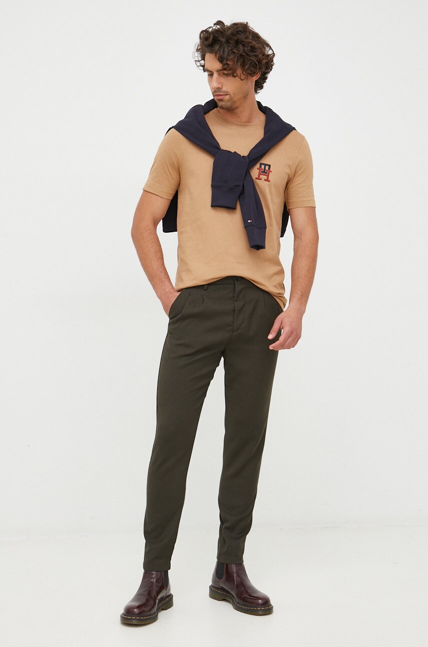 

Хлопковый лонгслив Tommy Hilfiger цвет синий с аппликацией