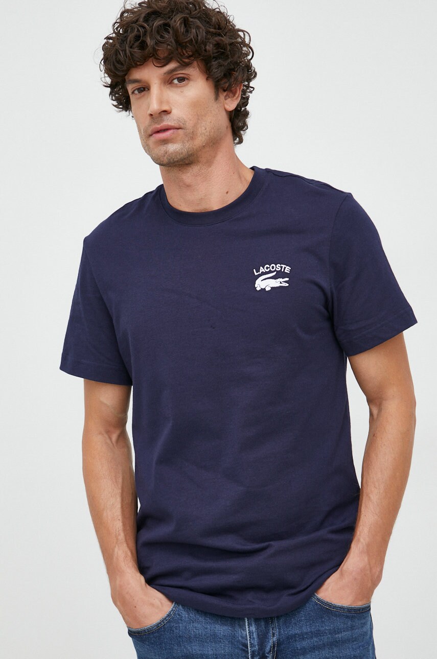 

Хлопковая футболка Lacoste цвет синий с аппликацией