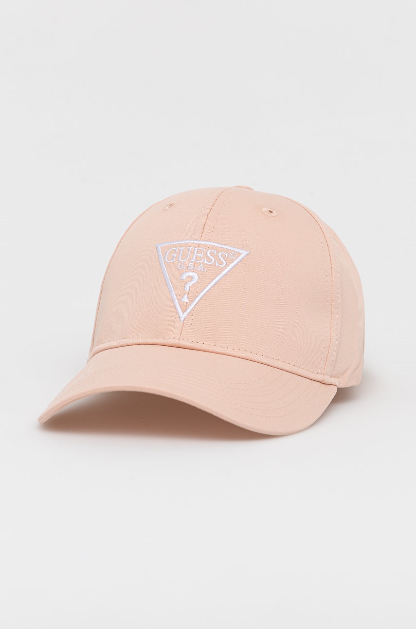 

Памучна шапка Guess в оранжево с апликация, Оранжев