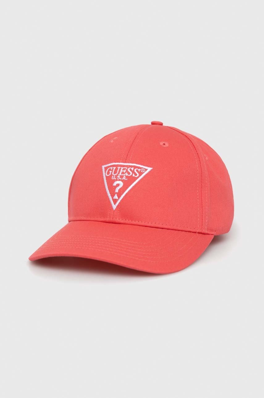 

Памучна шапка Guess в розово с апликация, Розов