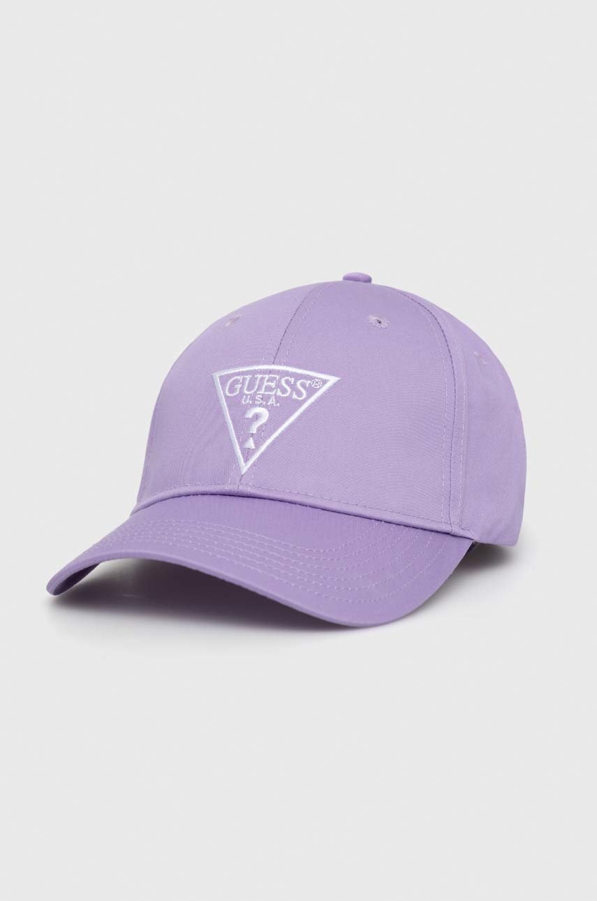 

Памучна шапка Guess в лилаво с апликация, Виолетов