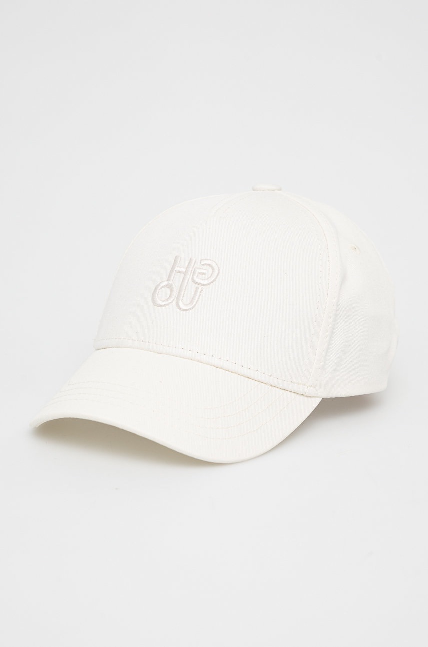 

Шапка HUGO в бяло с изчистен дизайн, Бял