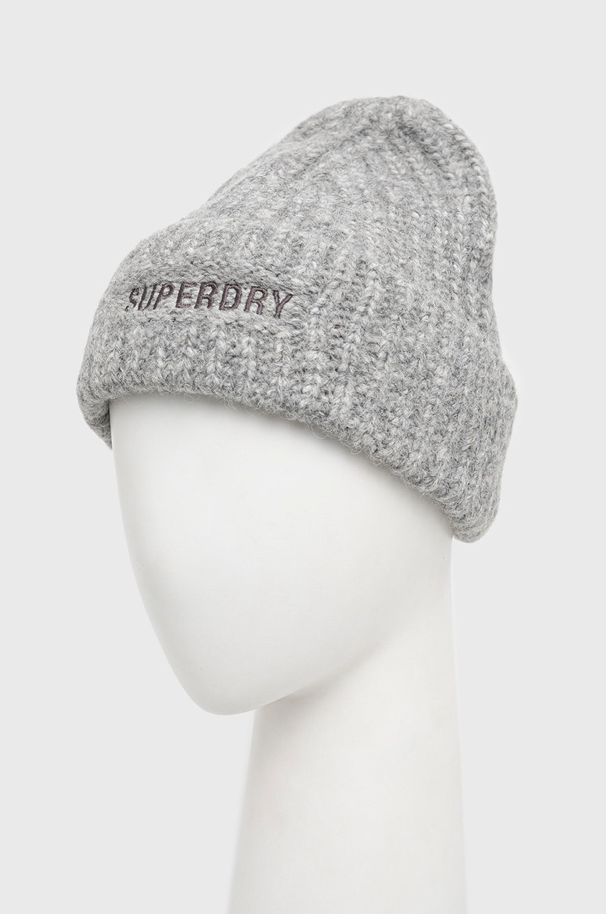 

Шапка с примесью шерсти Superdry цвет серый из толстого трикотажа