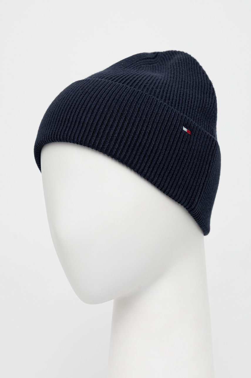 

Шапка Tommy Hilfiger цвет синий из тонкого трикотажа