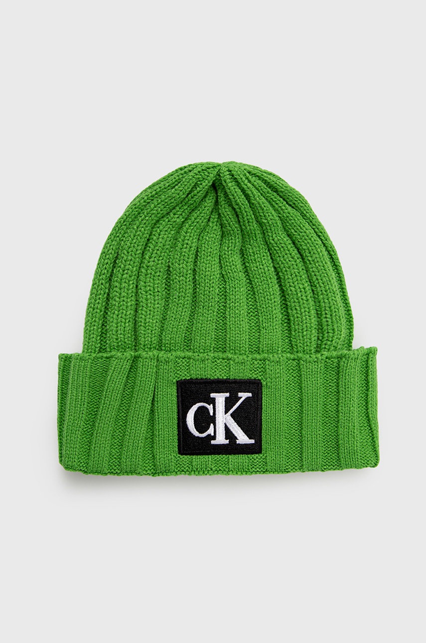 

Детска шапка Calvin Klein Jeans в зелено с фина плетка, Зелен