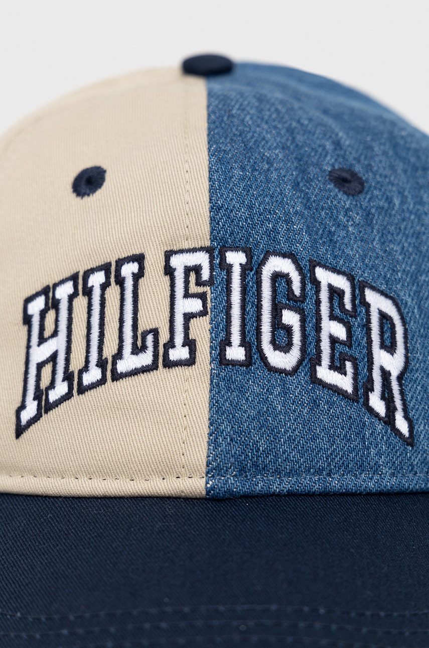 

Детская хлопковая кепка Tommy Hilfiger цвет синий с аппликацией