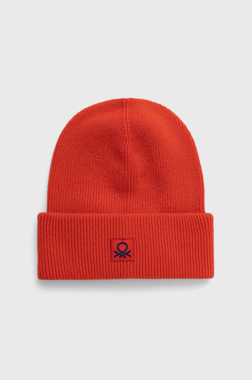 united-colors-of-benetton-cervena-barva-z-tenke-pleteniny