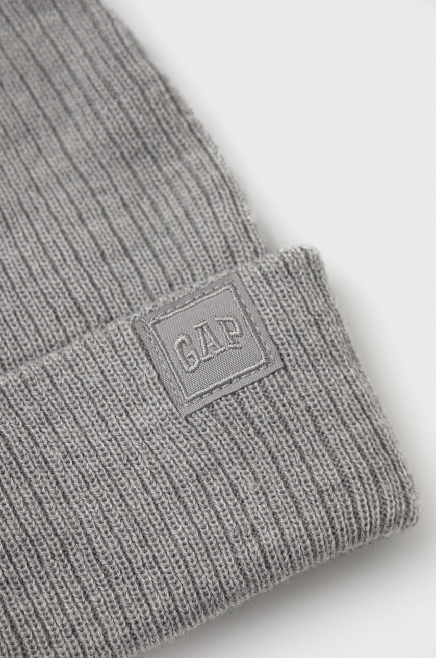 

Детска шапка GAP в сиво, Сив