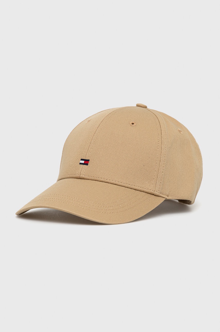 

Памучна шапка Tommy Hilfiger в бежово с изчистен дизайн, Бежов