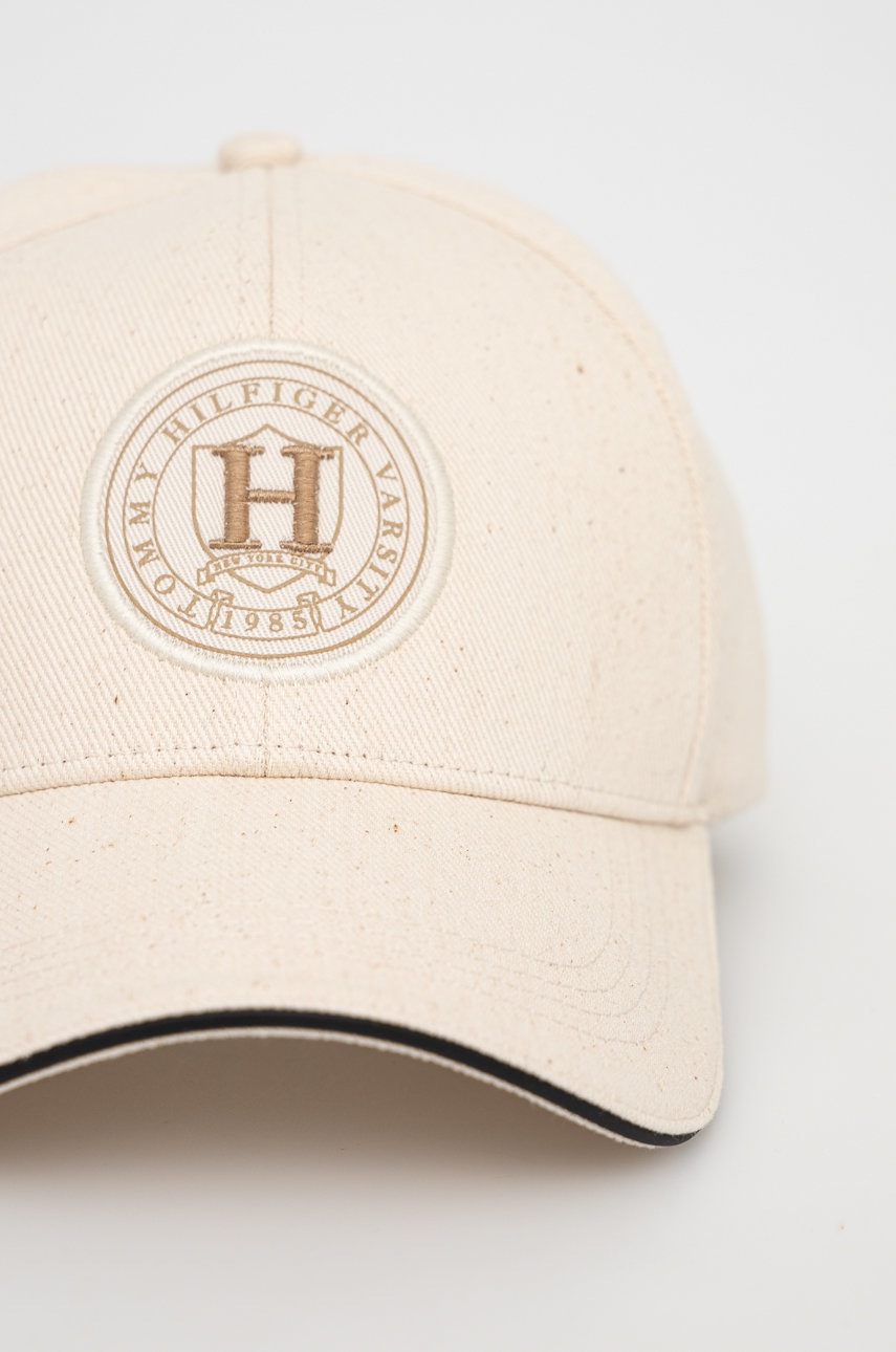 

Хлопковая кепка Tommy Hilfiger цвет бежевый с аппликацией