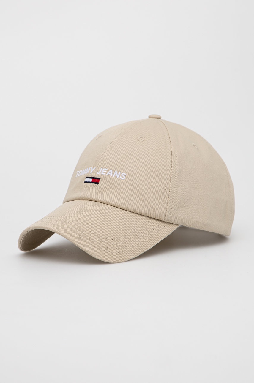 

Памучна шапка Tommy Jeans в бежово с апликация, Бежов