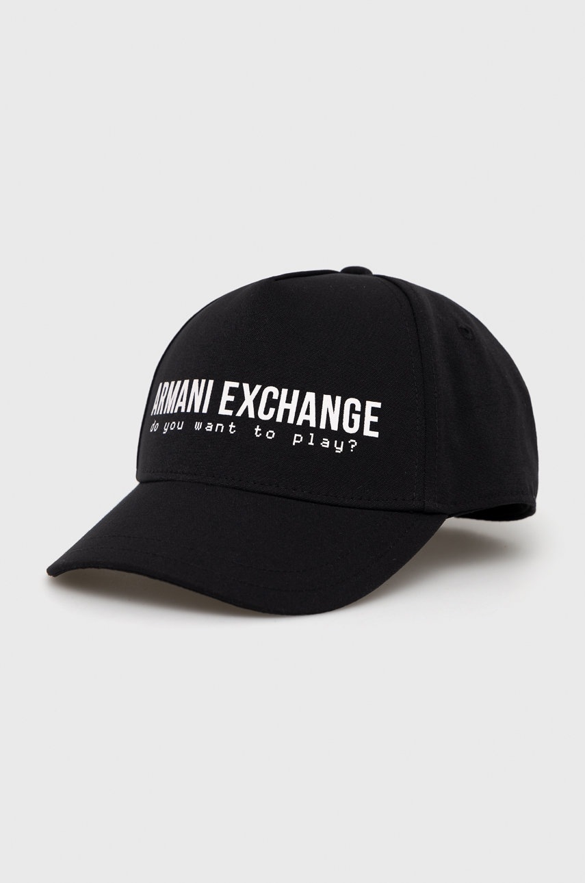 

Шапка с козирка Armani Exchange в черно с принт, Черен