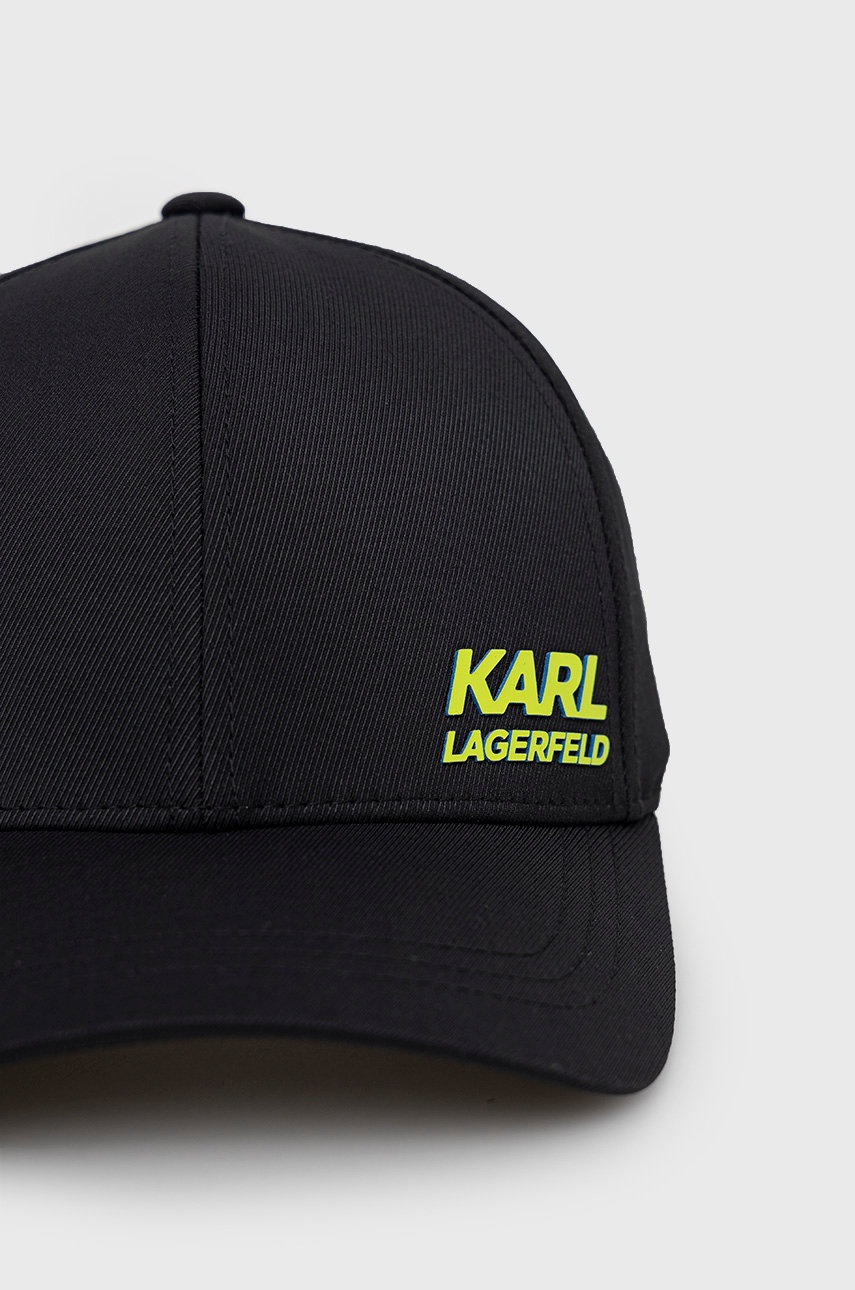 

Кепка Karl Lagerfeld цвет чёрный с аппликацией