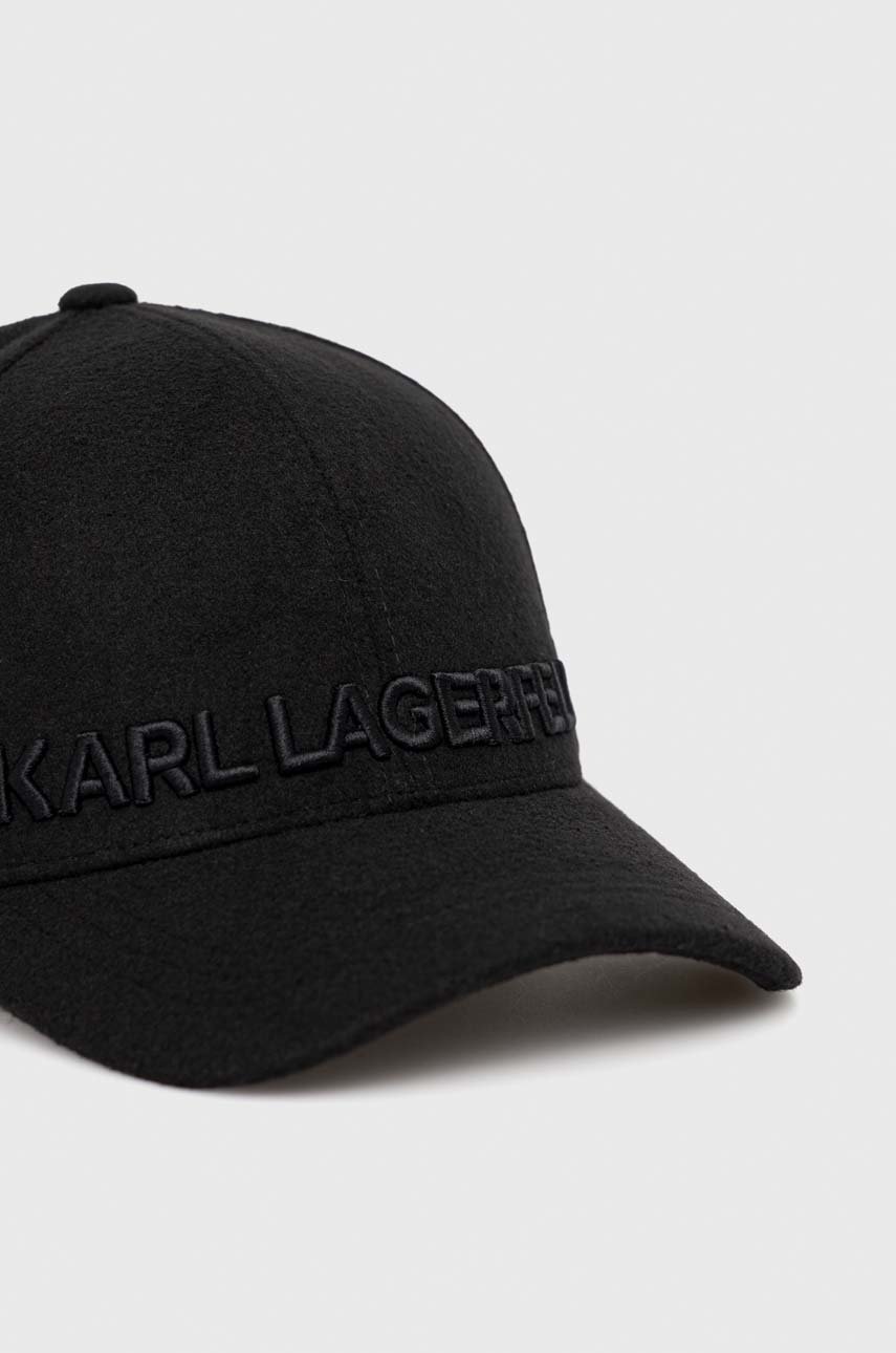 

Кепка Karl Lagerfeld колір чорний з аплікацією