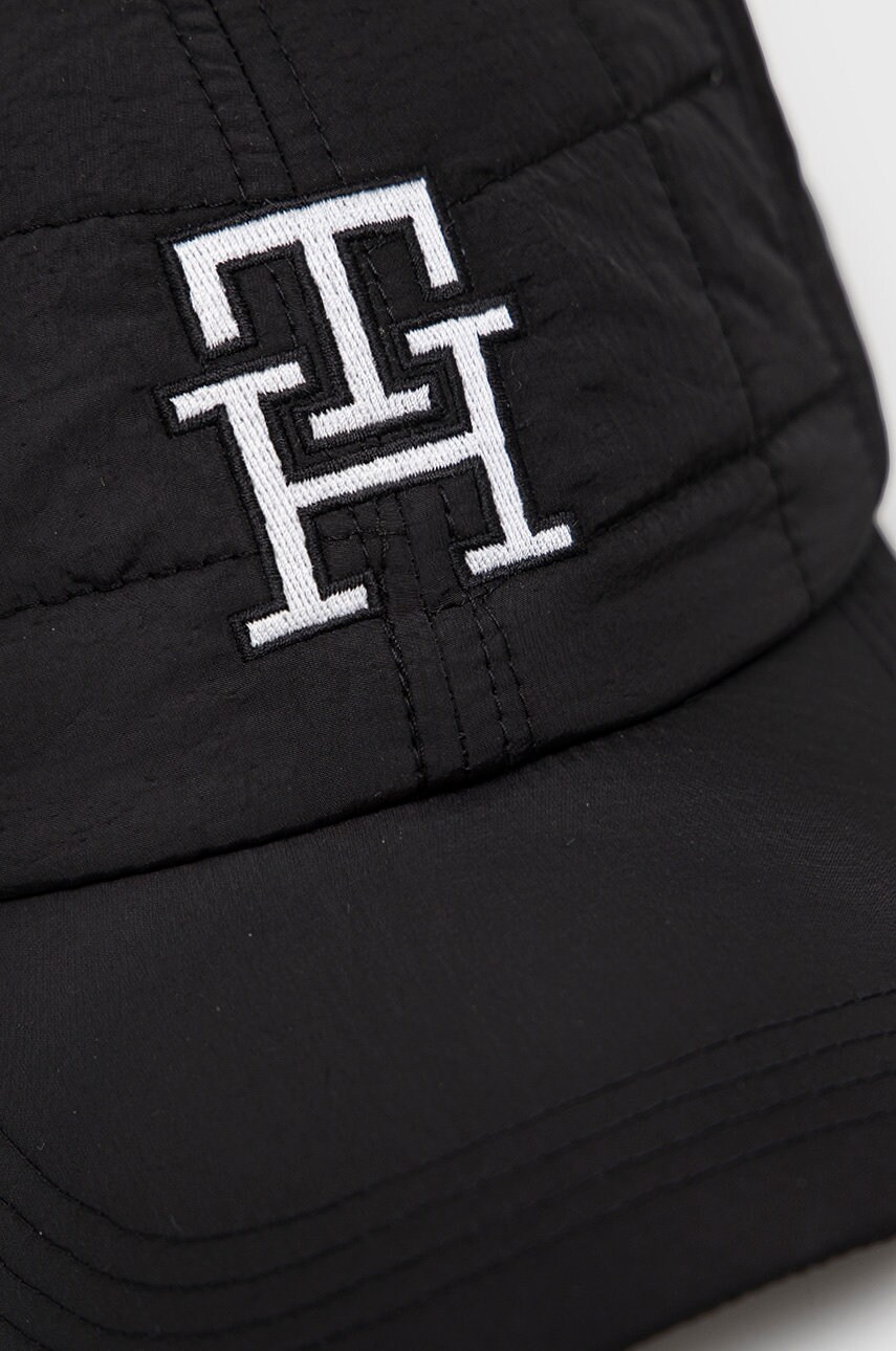 

Кепка Tommy Hilfiger цвет чёрный с аппликацией