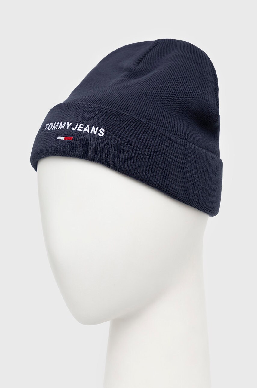 

Шапка Tommy Jeans цвет синий из толстого трикотажа