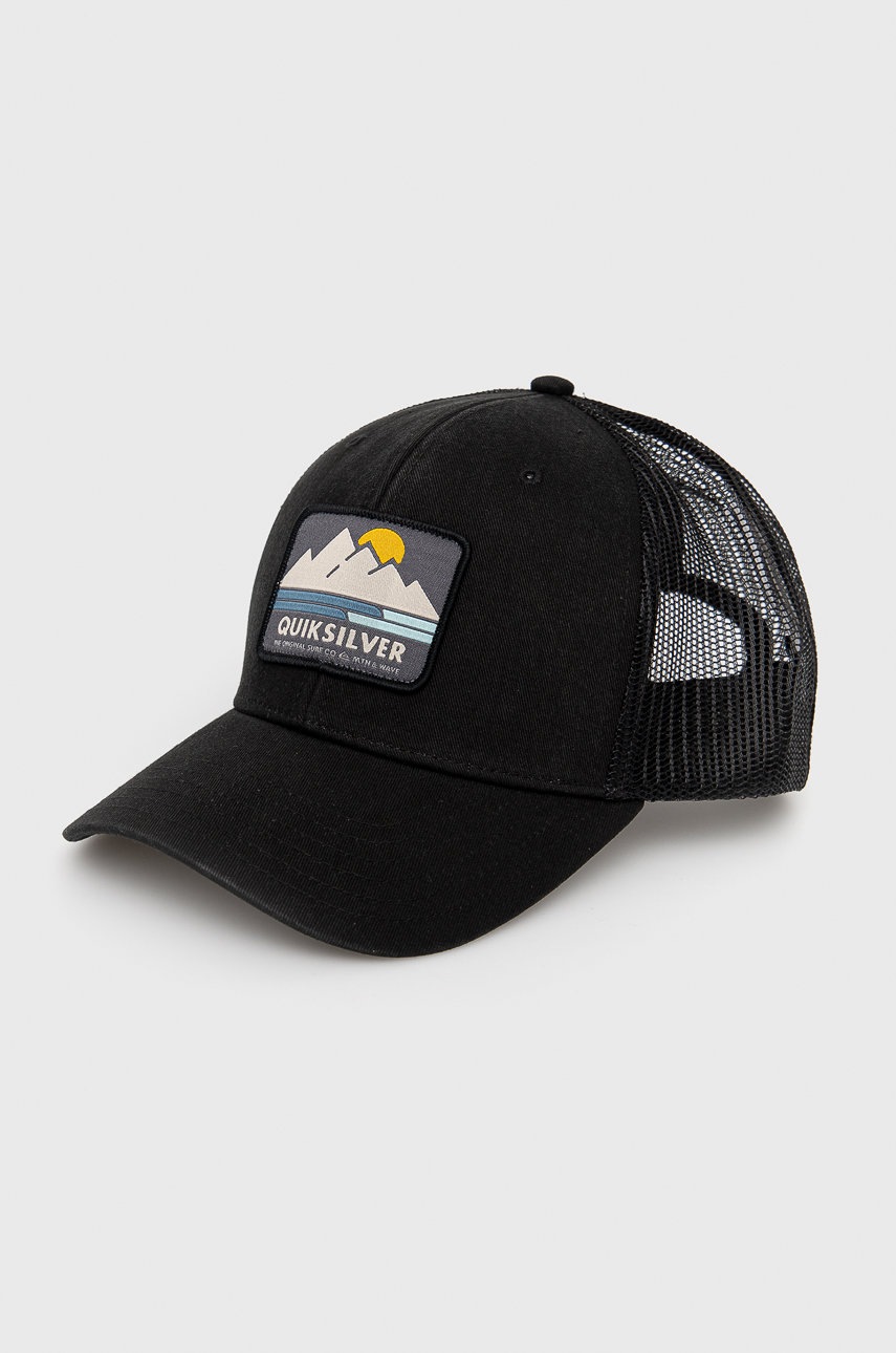 

Шапка с козирка Quiksilver в черно с апликация, Черен