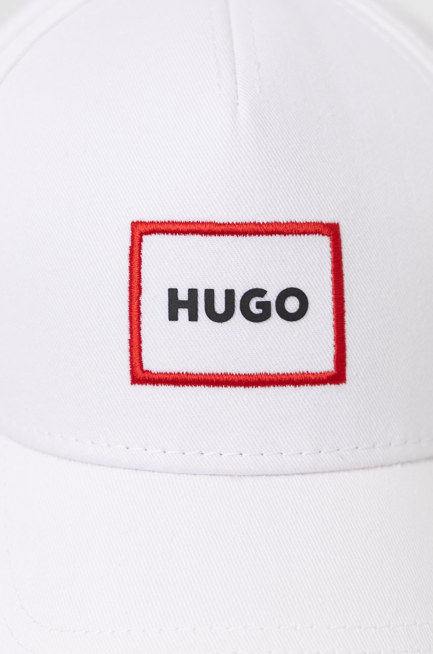 

Бавовняна бейсболка HUGO колір білий з аплікацією