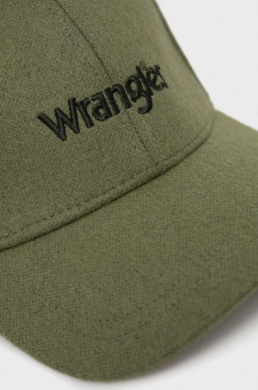 

Вовняна шапка Wrangler колір зелений з аплікацією