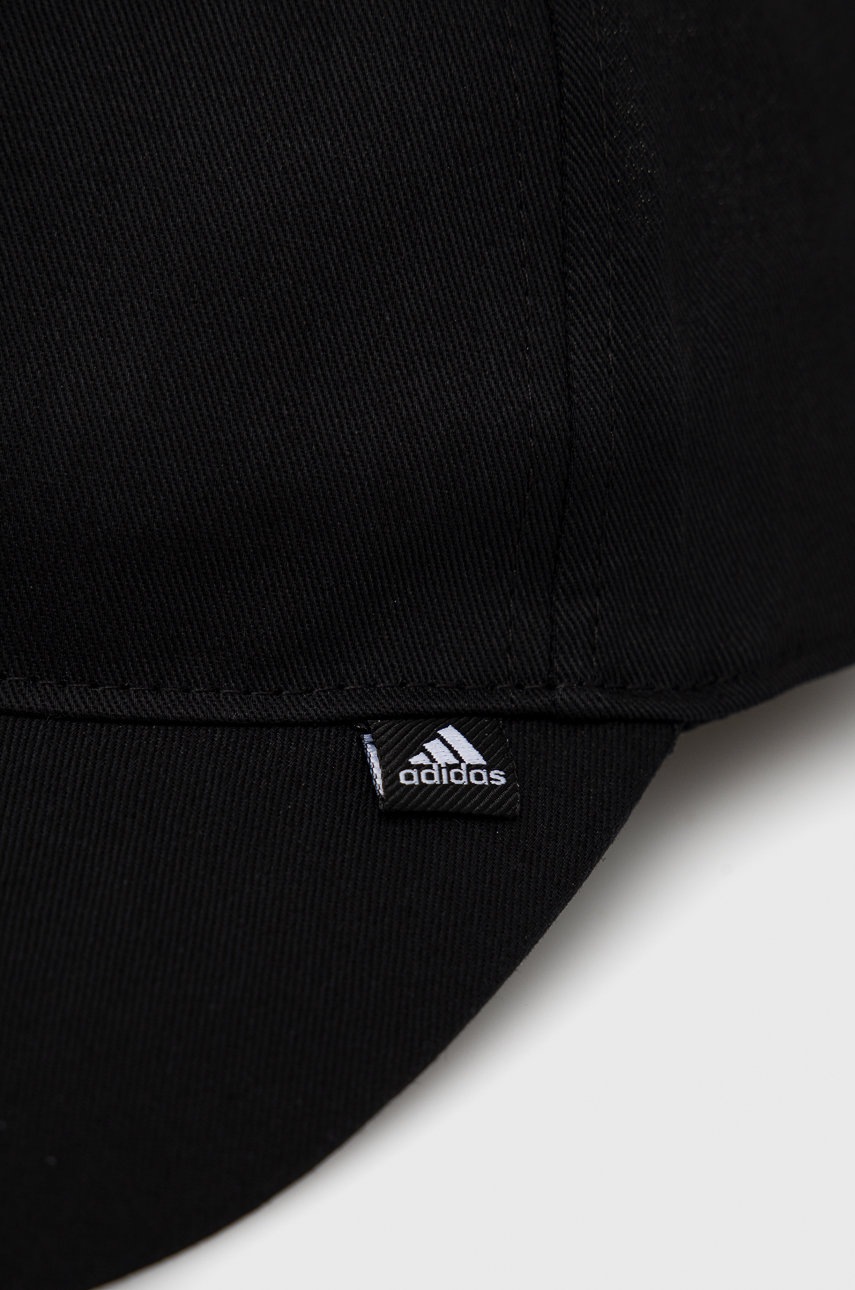 

Бавовняна кепка adidas колір чорний з принтом