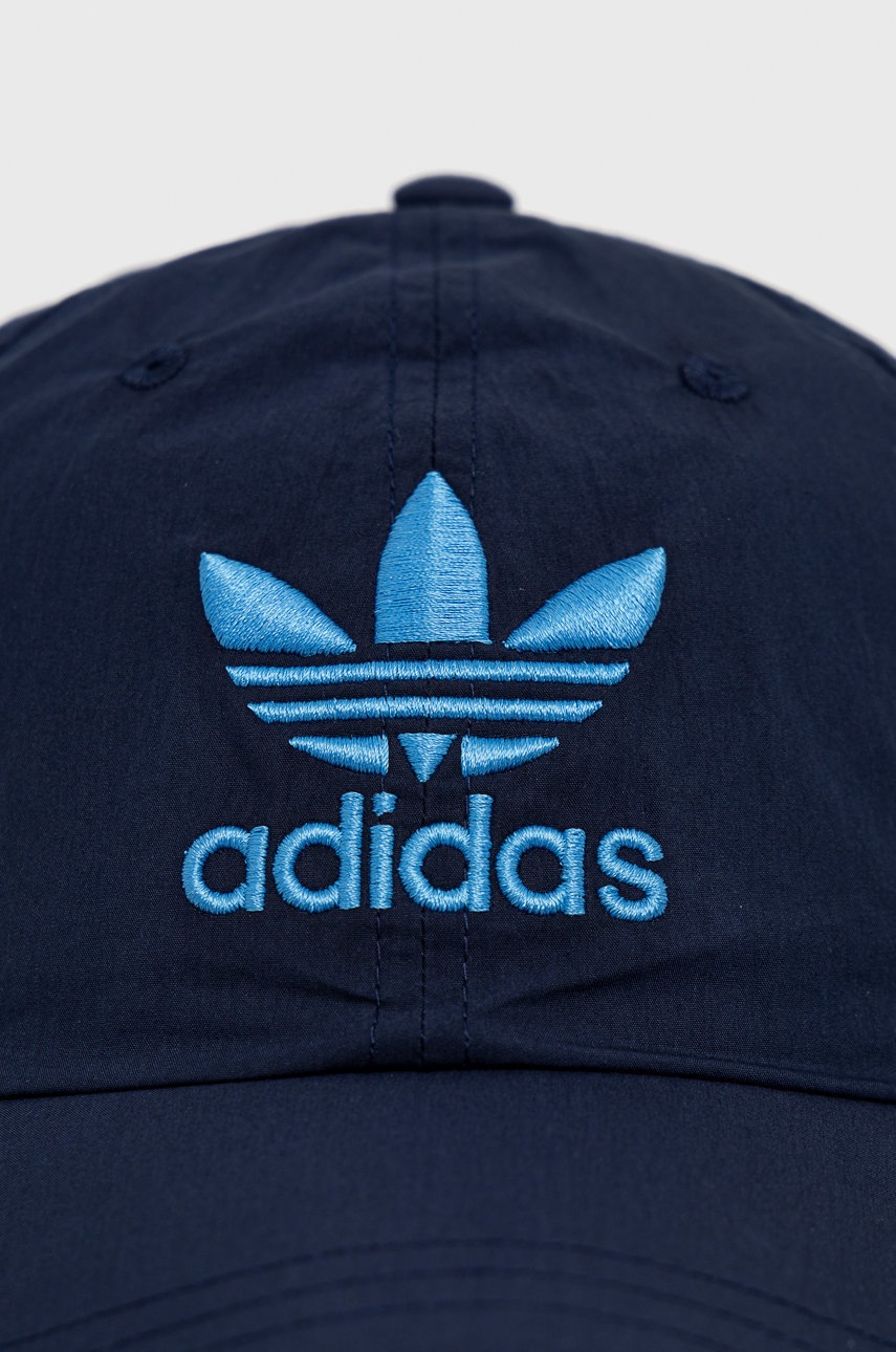 

Кепка adidas Originals цвет синий с аппликацией