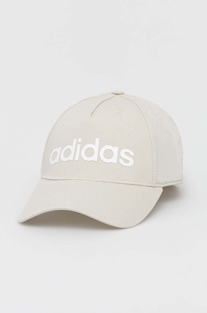 

Шапка adidas HN1035 в бежово с принт, Бежов
