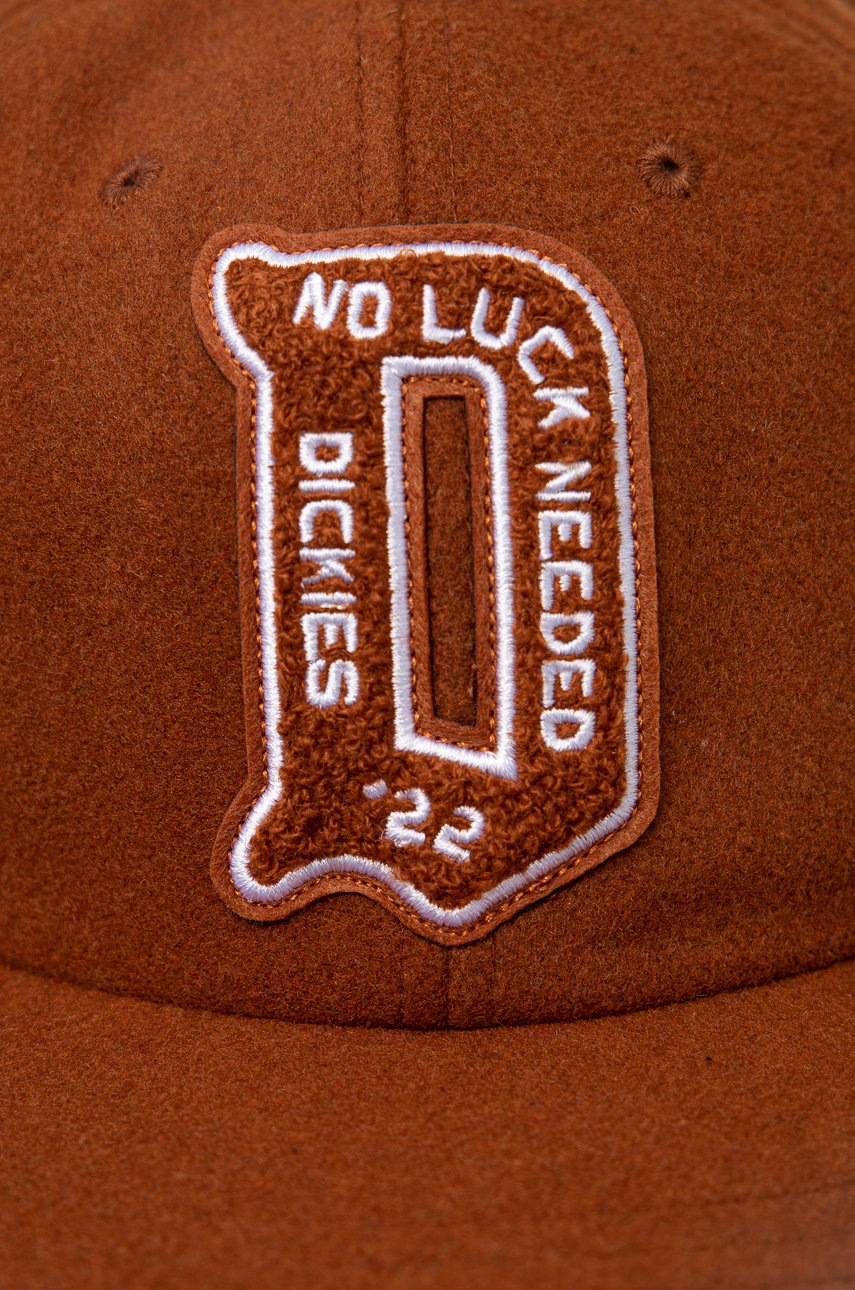 

Dickies колір коричневий з аплікацією