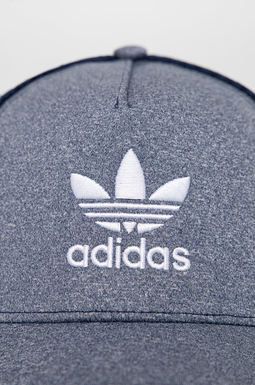 

Кепка adidas Originals с аппликацией