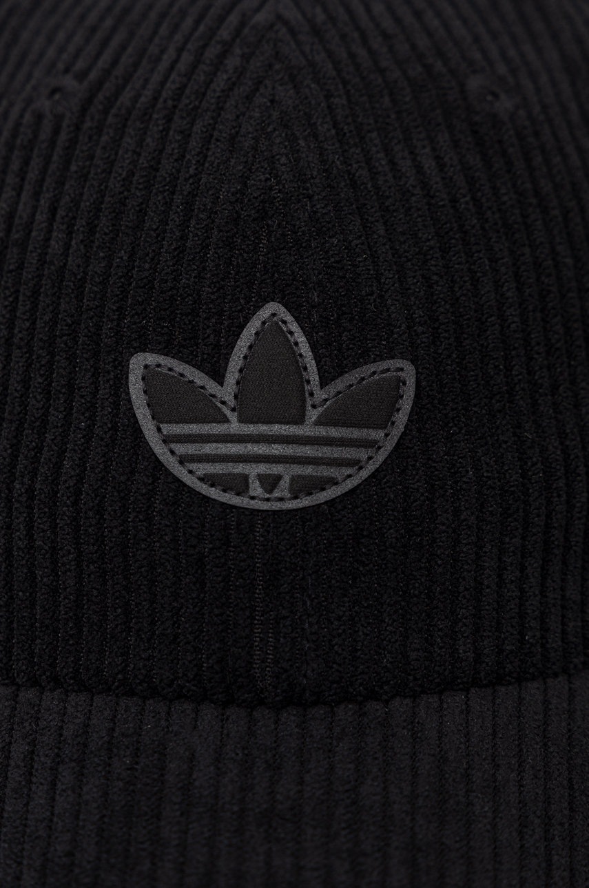 

Кепка adidas Originals колір чорний однотонна