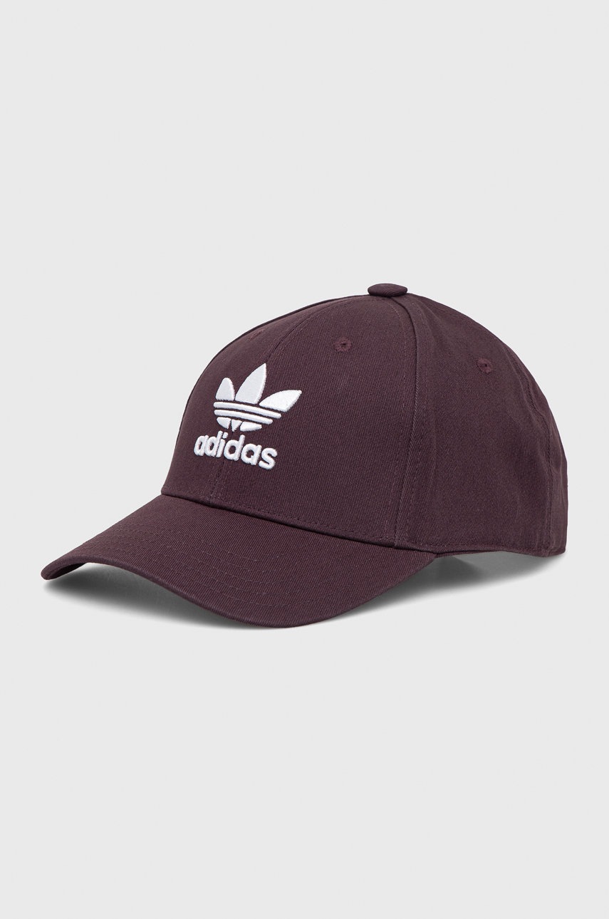 

Хлопковая кепка adidas Originals цвет фиолетовый с аппликацией