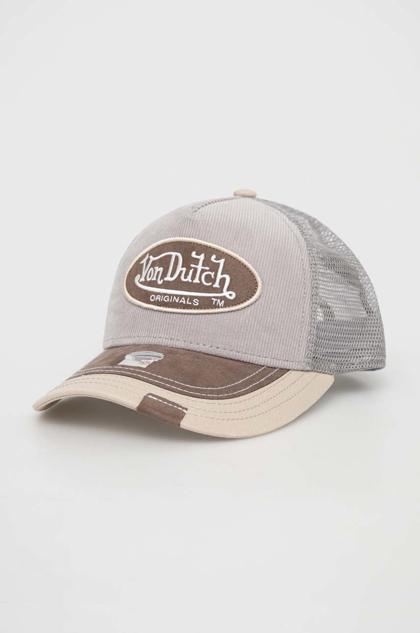 

Шапка с козирка Von Dutch в бежово с апликация, Бежов