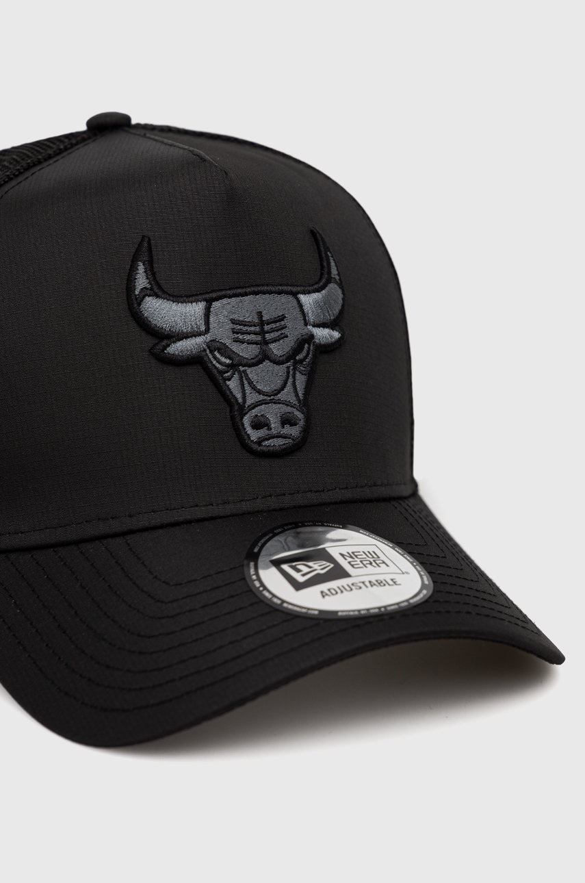 

Кепка New Era колір чорний з аплікацією