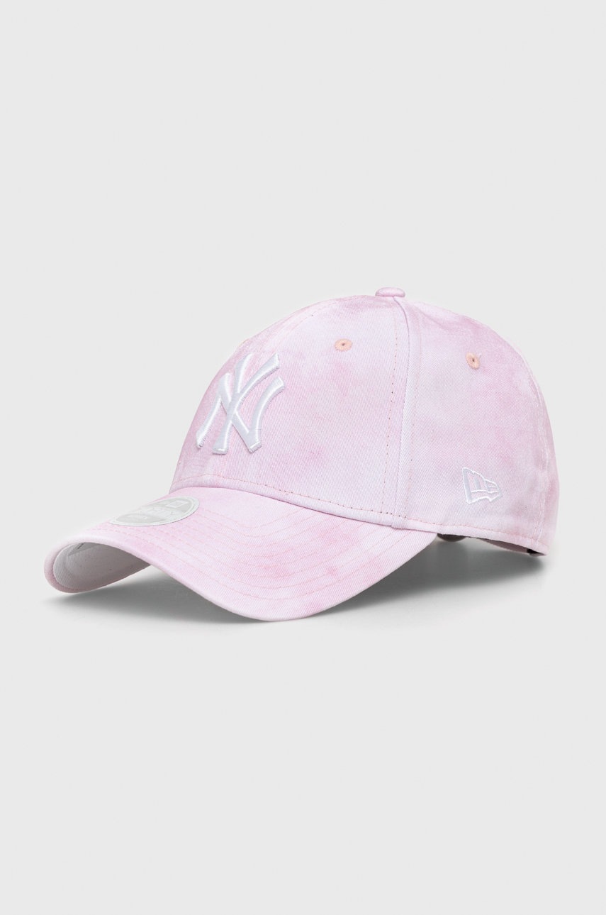 

Памучна шапка с козирка New Era в розово с апликация, Розов