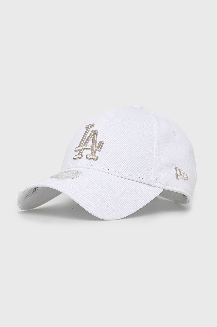

Памучна шапка с козирка New Era в бяло с апликация, Бял
