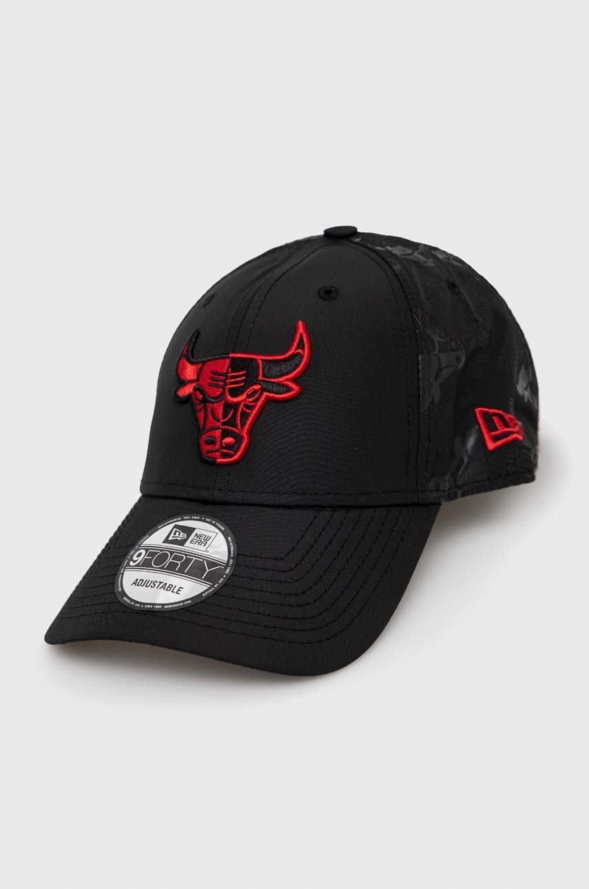 

Шапка с козирка New Era в черно с апликация, Черен