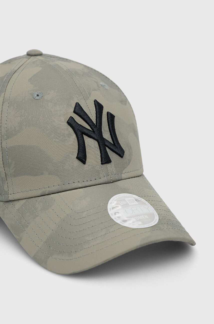 

Кепка New Era цвет зелёный с аппликацией
