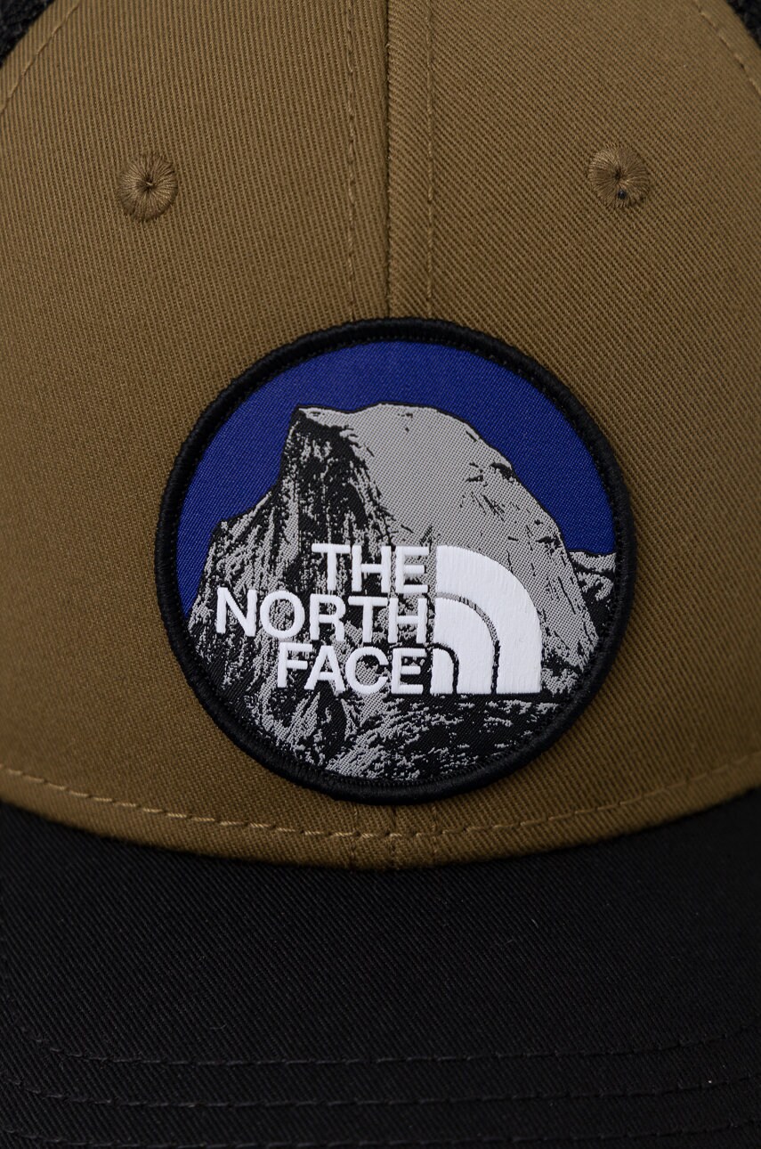 

Кепка The North Face Mudder Trucker цвет зелёный с аппликацией