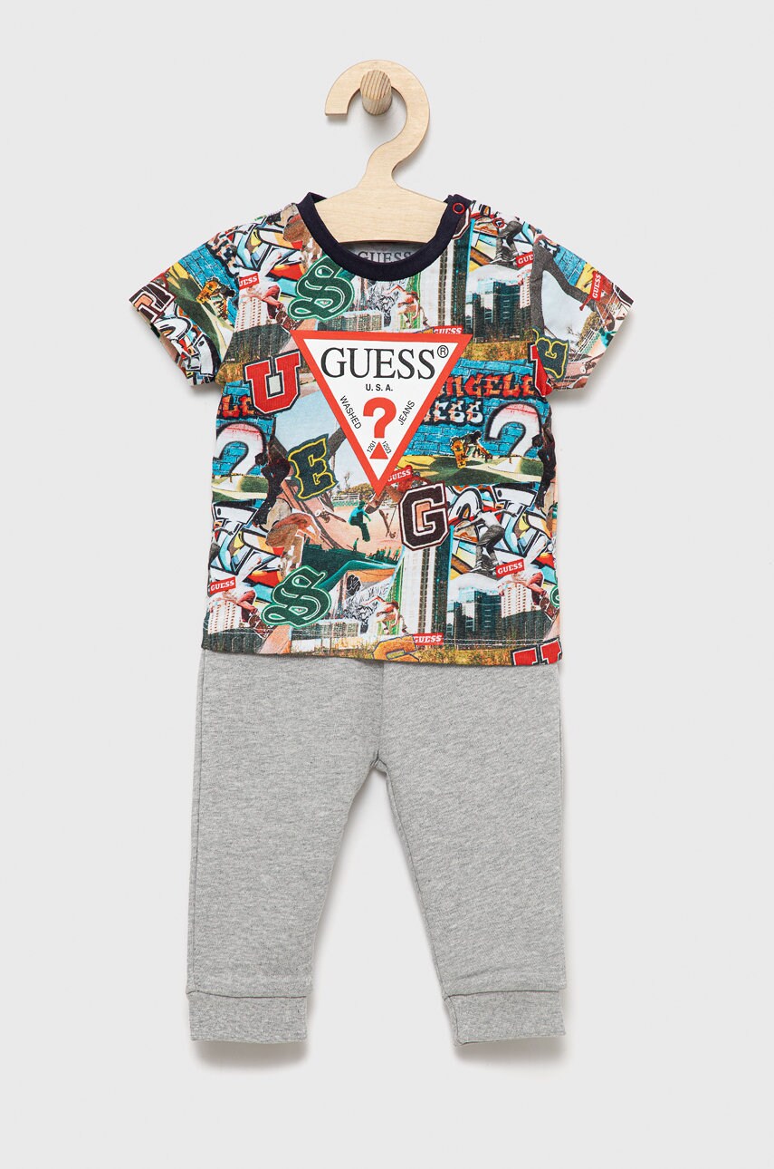 

Детски памучен комплект Guess в сиво, Сив