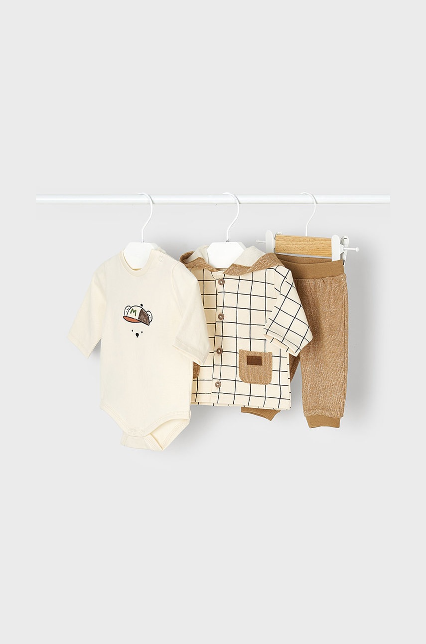 

Комплект за бебета Mayoral Newborn в кафяво, Кафяв