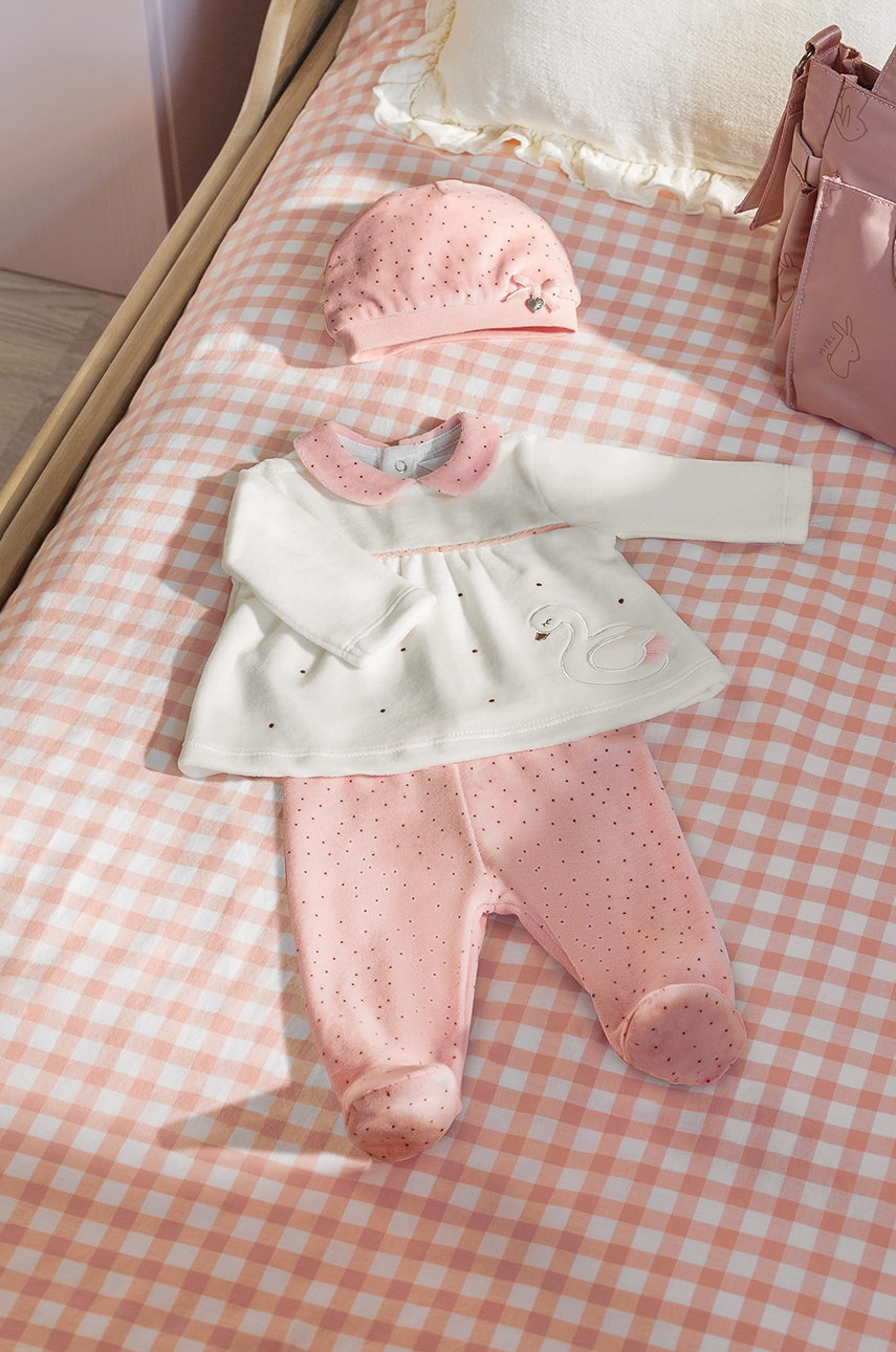 

Комплект за бебета Mayoral Newborn в розово, Розов