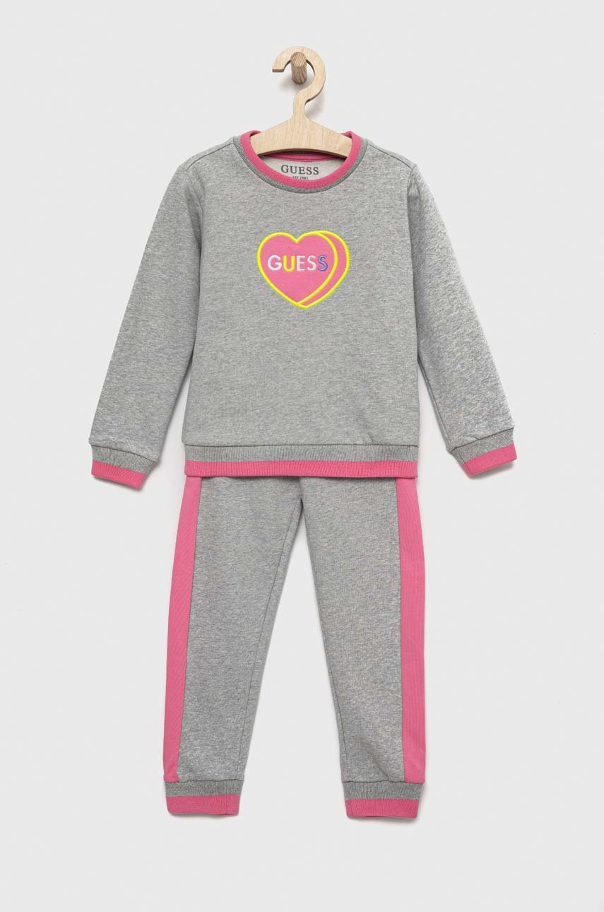 

Детски анцуг Guess в сиво, Сив