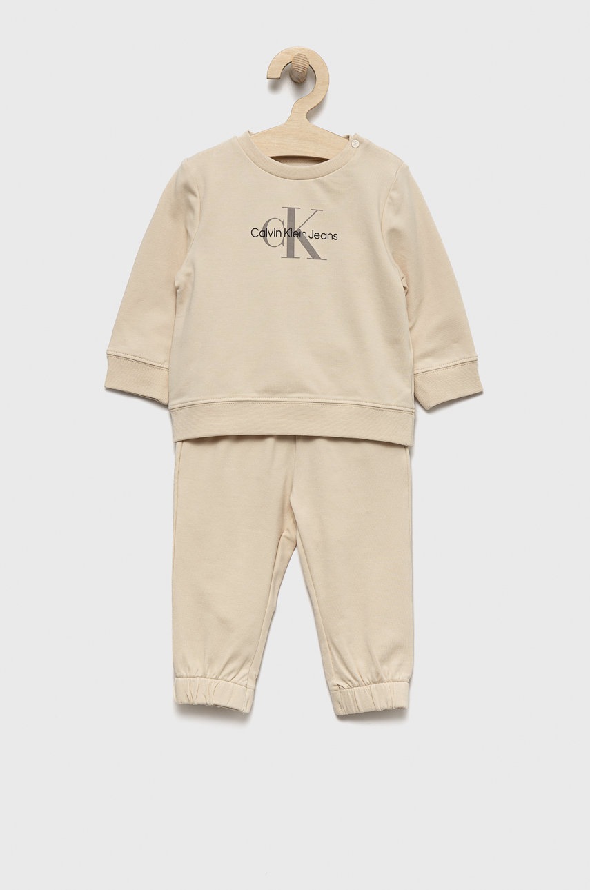 

Детски анцуг Calvin Klein Jeans в бежово, Бежов