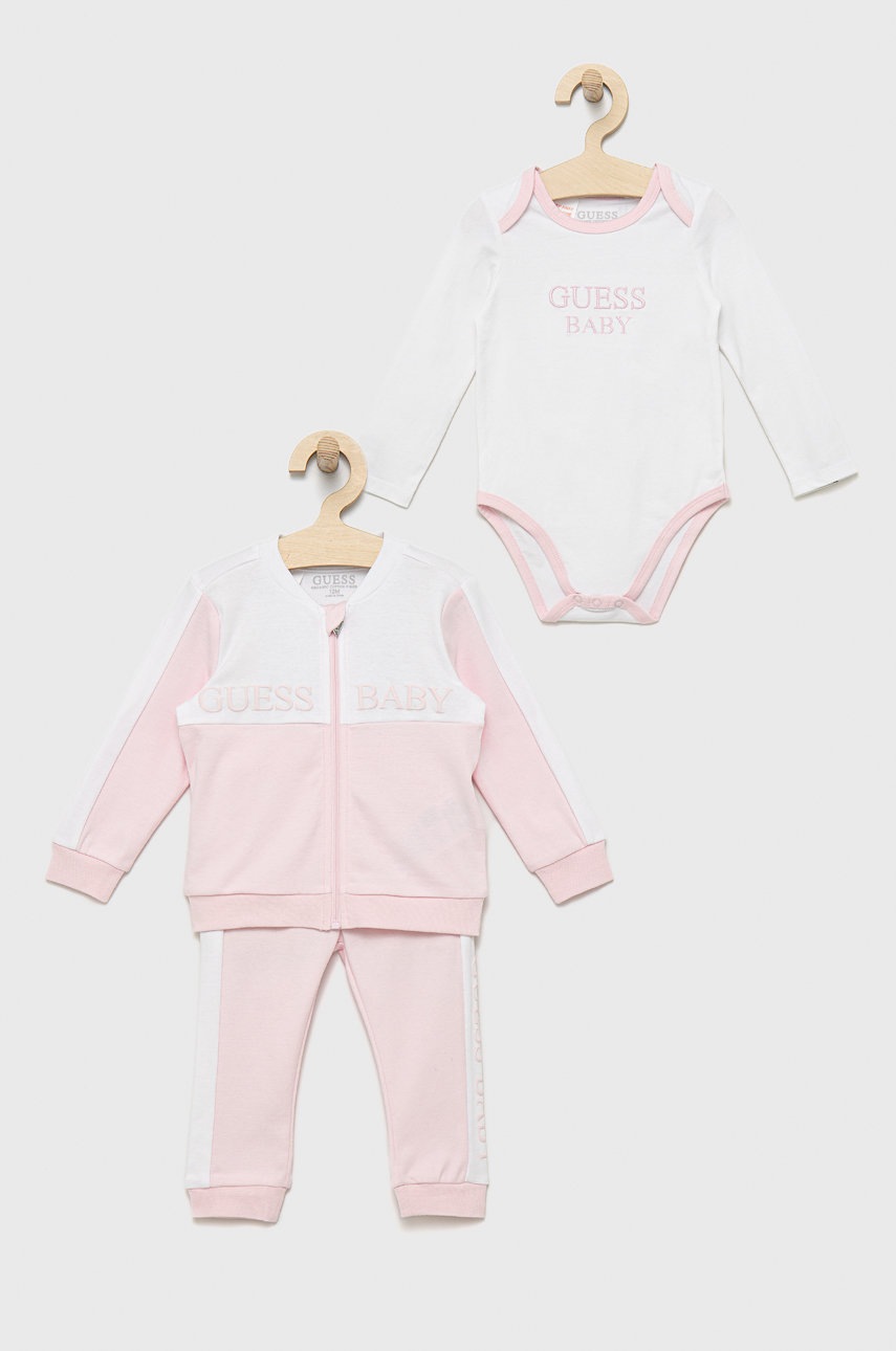 

Детски памучен анцуг Guess в розово, Розов