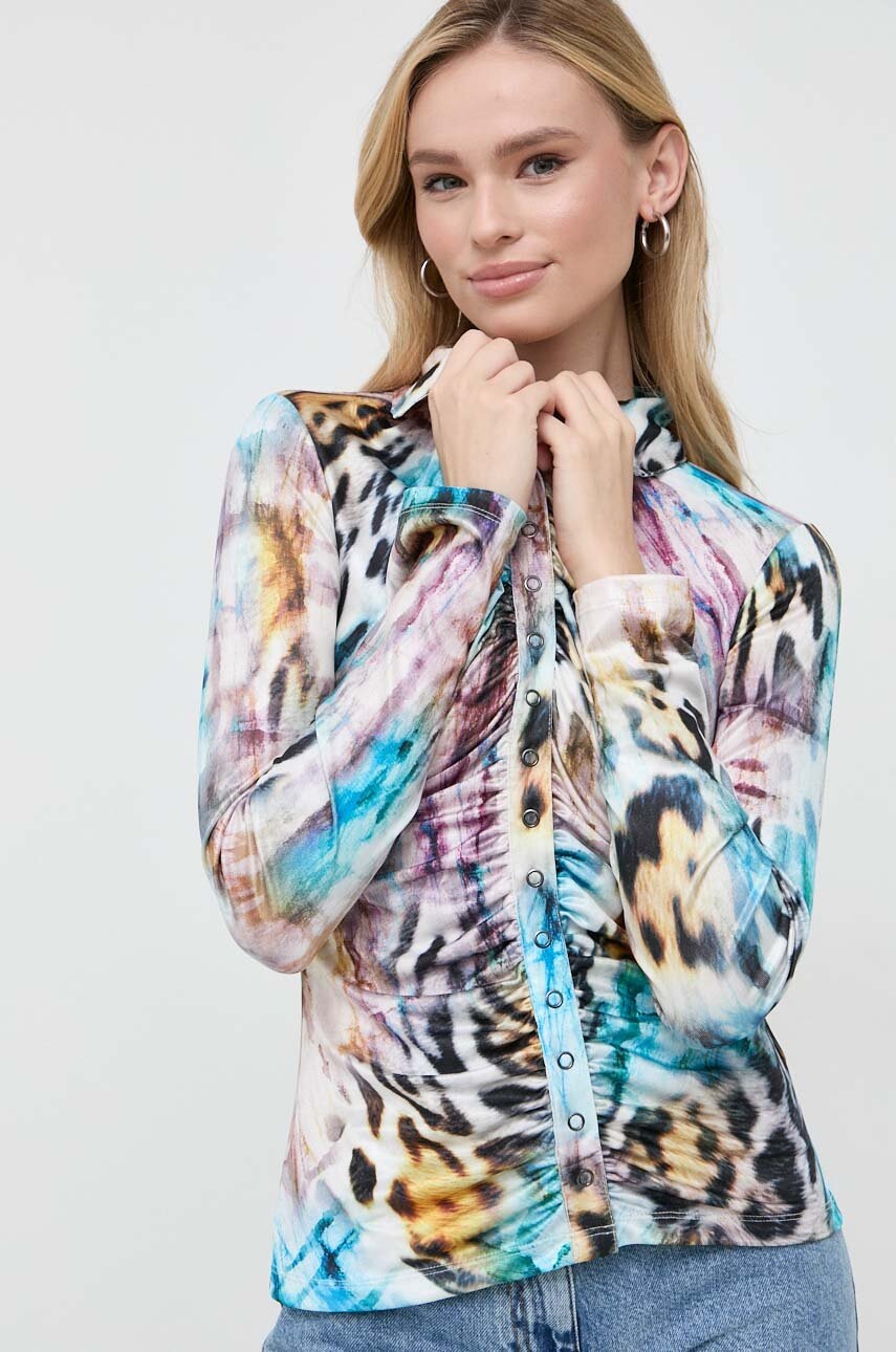

Рубашка Guess женская цвет коричневый slim классический воротник