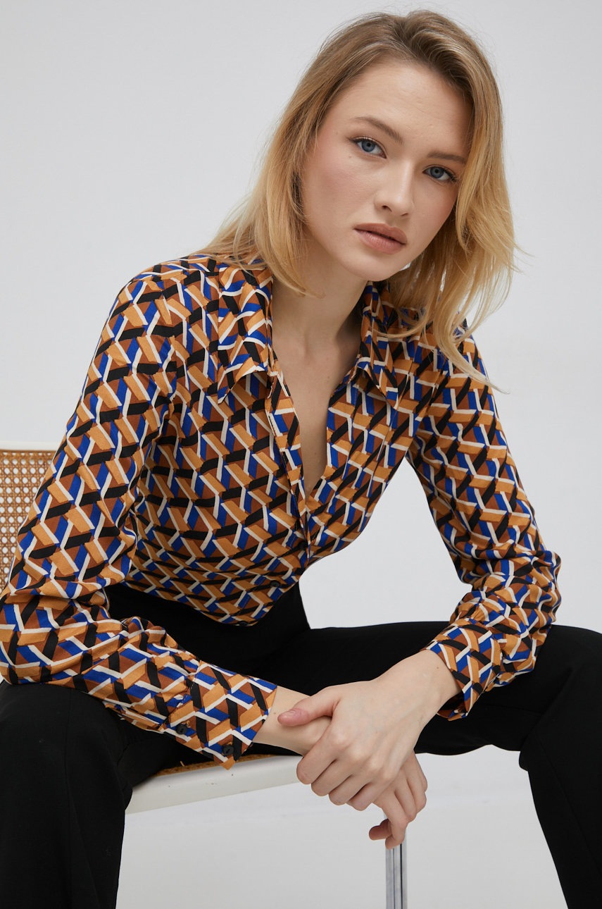 

Риза United Colors of Benetton дамска със стандартна кройка с класическа яка, Многоцветен